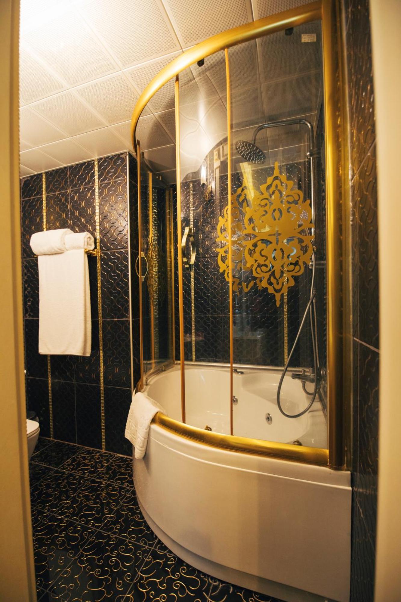 Royal Mersin Otel Exterior foto